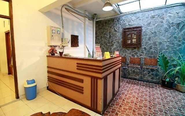 OYO 418 Setra House