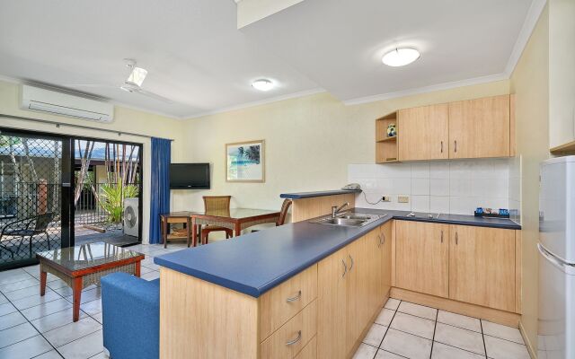 Trinity Beach Club Holiday Apartments