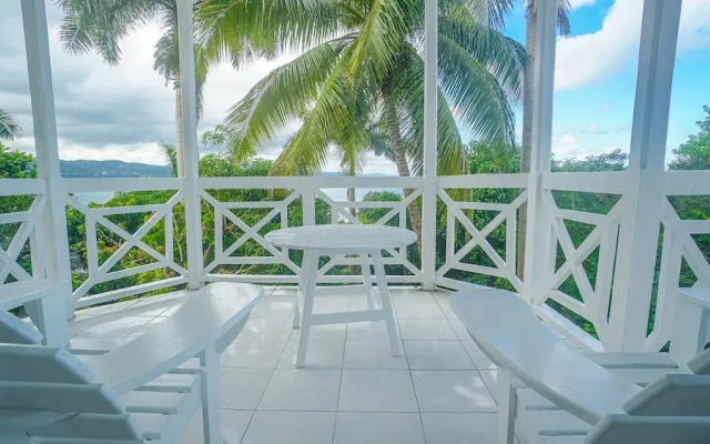 Mira Bay Apartments