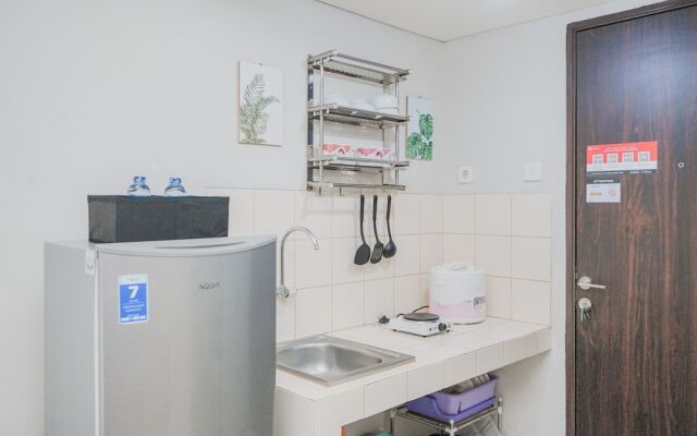 Furnished and Simple Living Studio Serpong Greenview Apartment