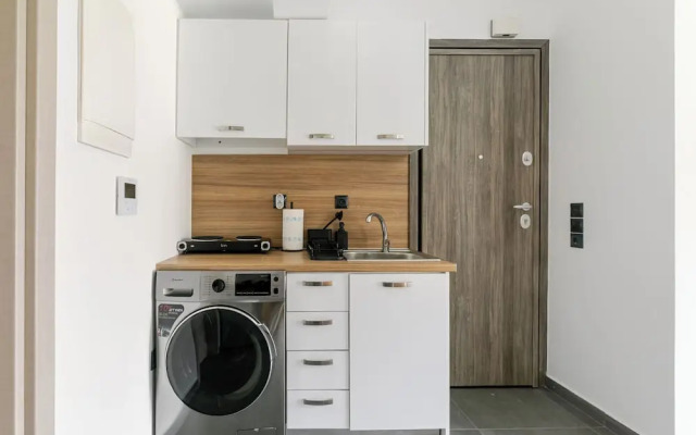 Zeni Stylish Studio W Balcony in Athens