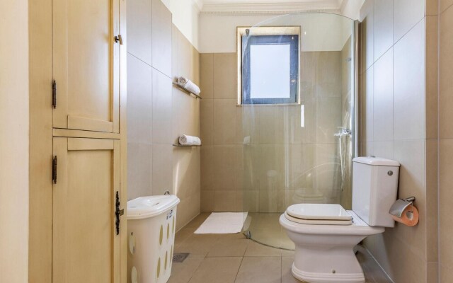 Amazing Home in Banjole With Jacuzzi, Wifi and 4 Bedrooms