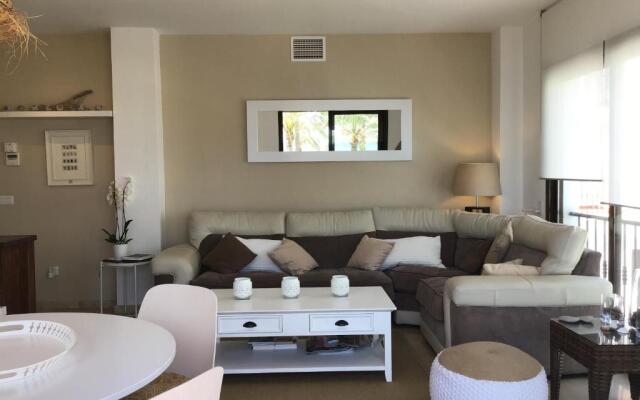 2204-Luxury apt on the beach,new,on duquesa port!
