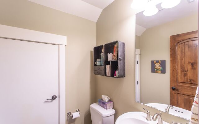 Parks Edge Townhome by Blueswell