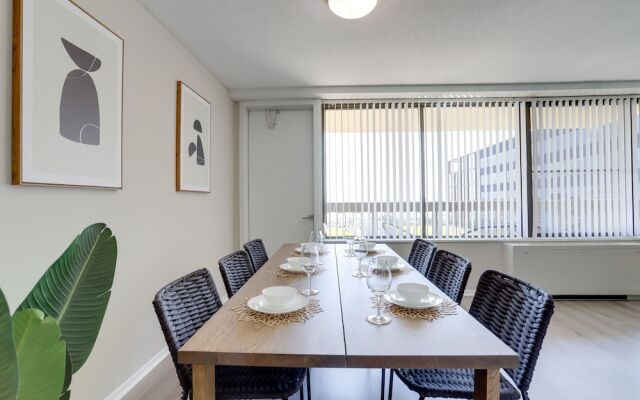 Stylish & Fantastic apt in Crystal City