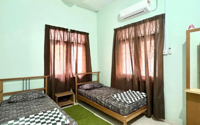 Teratai Homestay Batu Buruk
