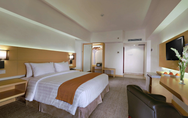 Golden City Hotel and Convention Center
