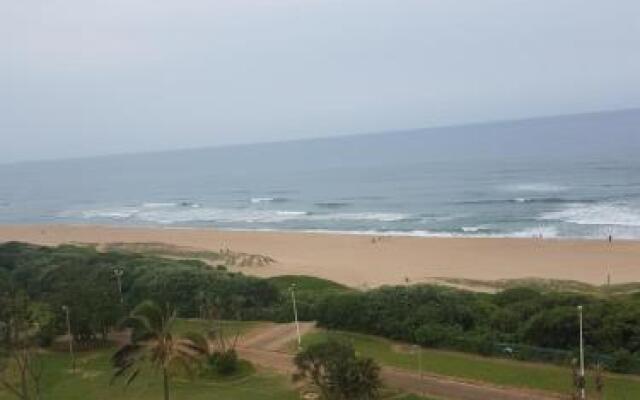 Beach frond apartment