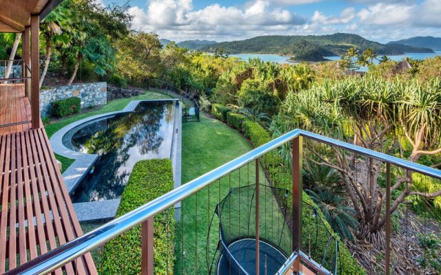 Iluka Luxury House With Ocean Views On Half Acre With Pool And Two Golf Buggies