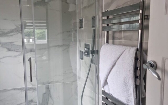 Serenity Haven 4-bed With Hottub,games,gym & More