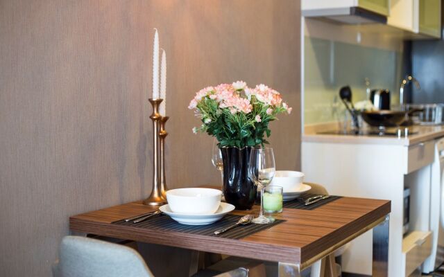 HIC at Night Bazaar 607