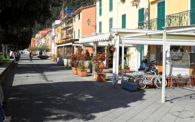 Riva: Tra 5 Terre E Portofino
