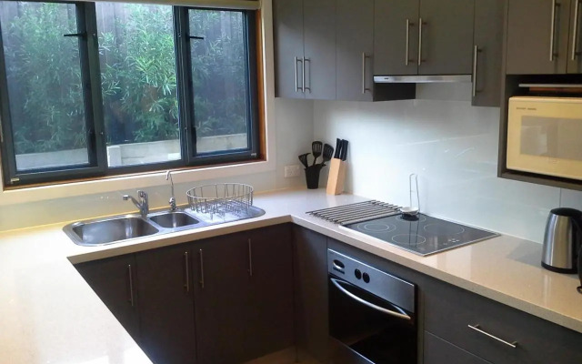 Bay Breeze Holiday Home