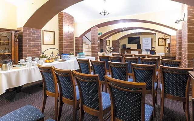 Hotel Diamond w Białym Dworku