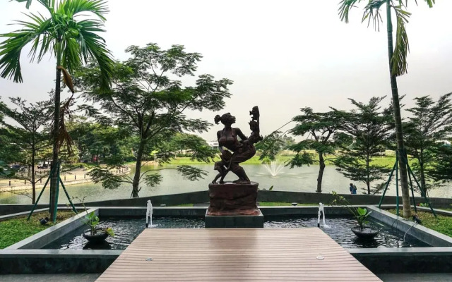 Lush Lakeside - Citra Luxury Apartments