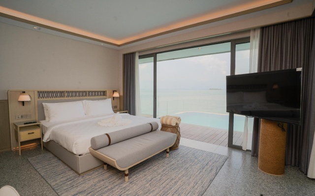 Riahi by Swiss-Belhotel – Guest Rooms – Pulau Nirup