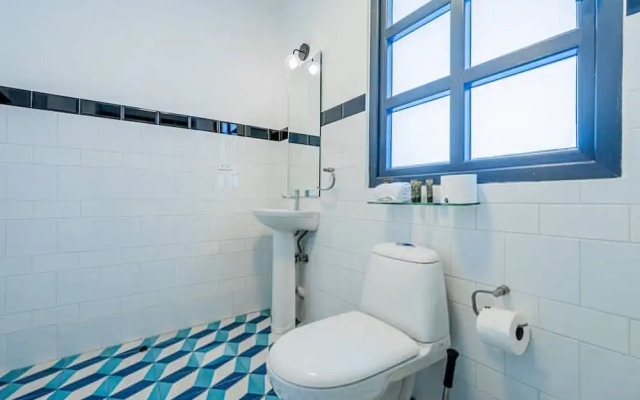 w Amazing 2BR in Santa Ana
