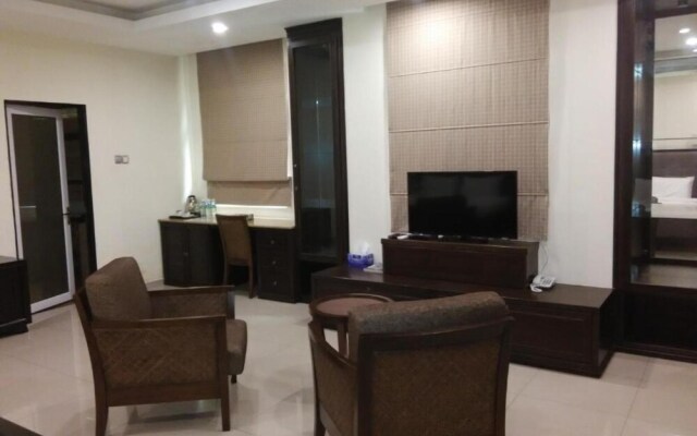 Capital O 90653 Maxwell Inn Boutique Hotel