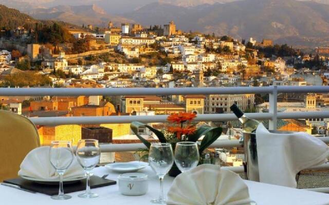 Leonardo Hotel Granada
