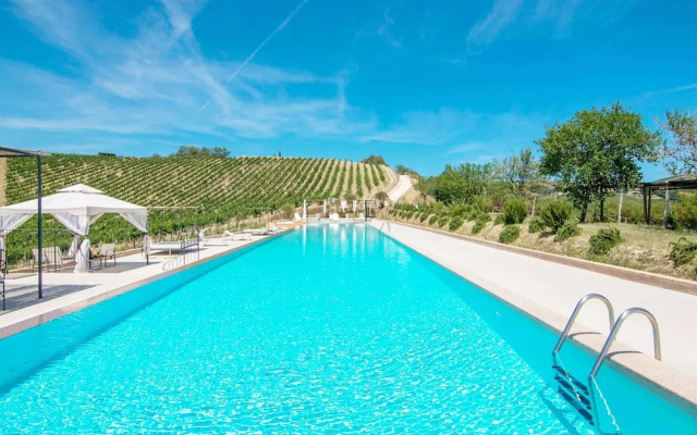 Scenic Apartment in Ascoli Piceno with Hot Tub