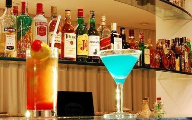 Carlton Hotel
