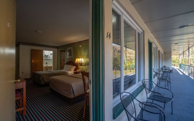 Mahoning Inn