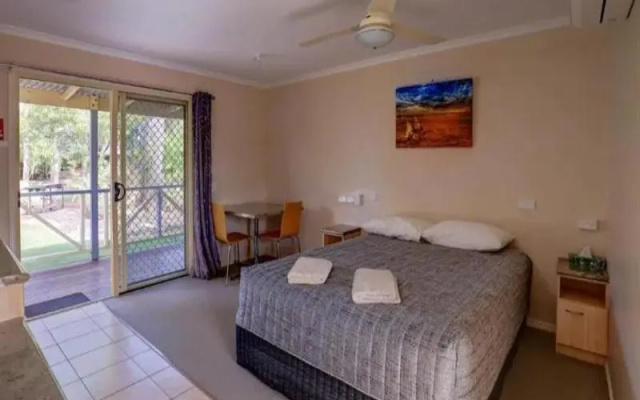 Tambo Mill Motel & Caravan Park – Guest Rooms – Tambo