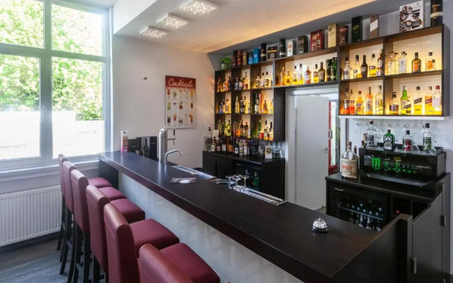 Ruhr Inn Hotel & Hostel