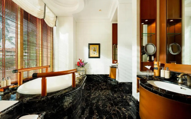 Nusa Dua Beach Hotel and Spa 