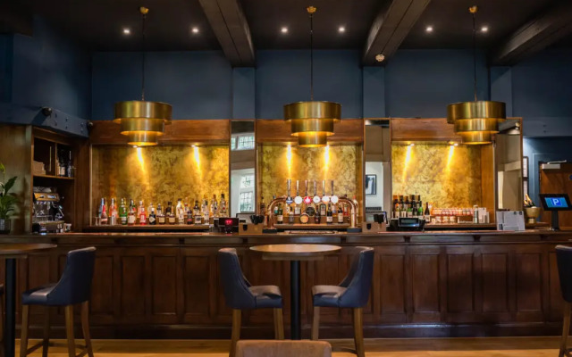 Thatchers, BW Signature Collection