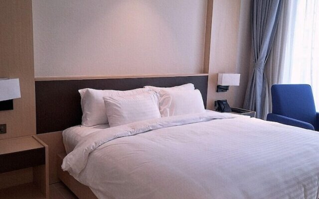 The Western Seaview Cam Ranh Condotel