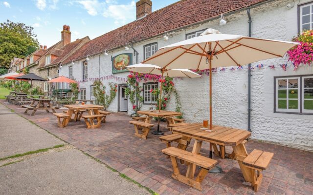 Elizabeth -Tiger Inn