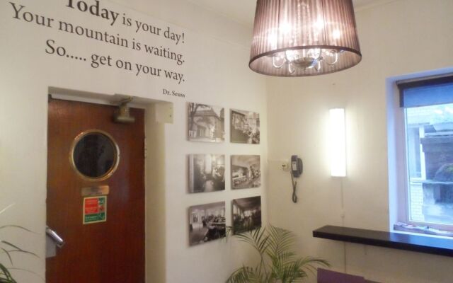  Marken Guesthouse