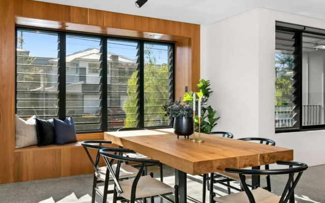 Impeccable 3-bed Home Near the Beach