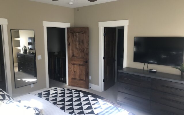 Parks Edge Townhome by Blueswell