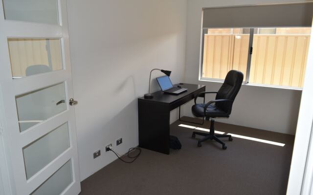 Beachwood House Broadwater