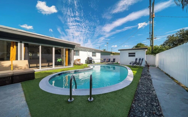 Spacious Home With Heated Pool