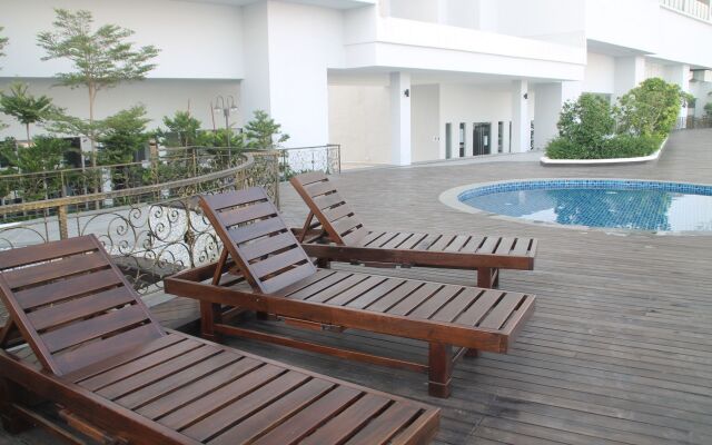 Silverscape Family Studio Suite