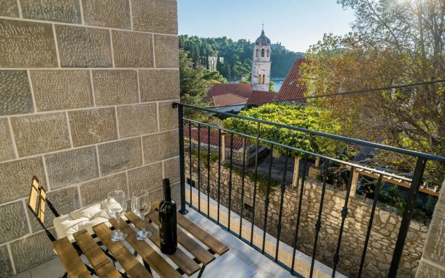 Residence & Pool Villa Schwarz Suites