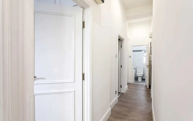 Charming Chelsea Flat