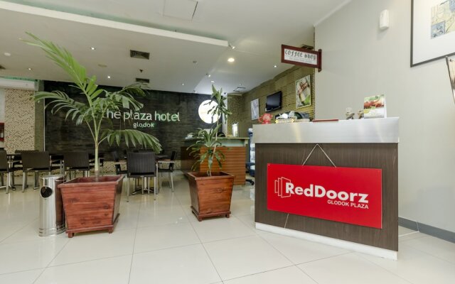 RedDoorz Plus @ Glodok Plaza