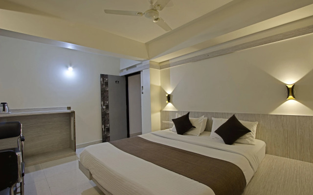 Mannars Residency