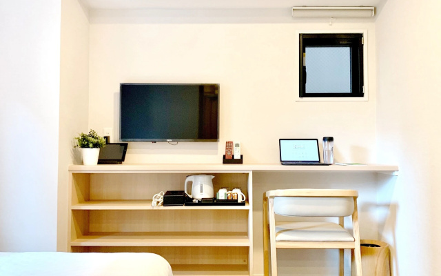 The Light Inn Tokyo Toneri – Guest Rooms – Tokyo
