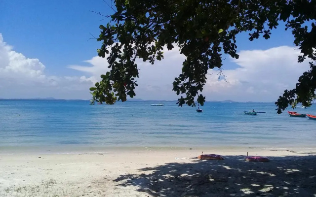 Minnie Seaview Resort