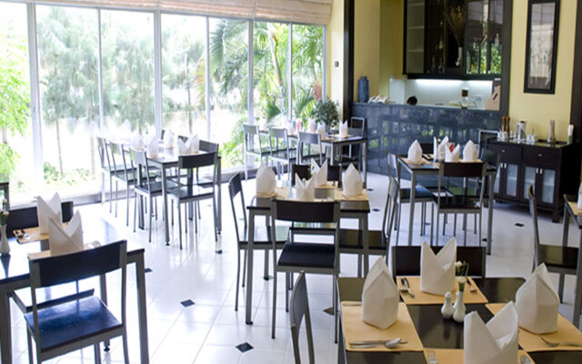 Kameo House Hotel and Serviced Apartments