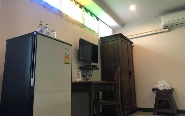 Baan Plubthong