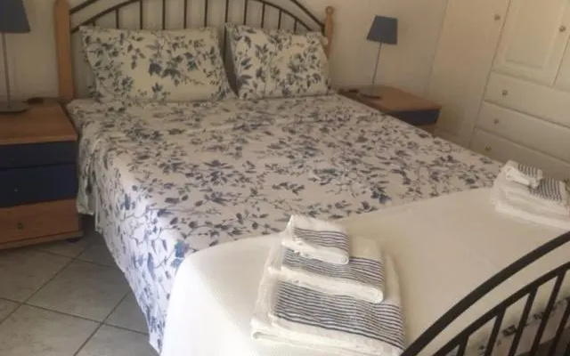 Beach house in Sounio 30' from Airport