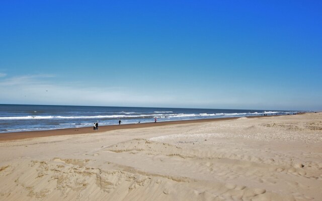 Cosy Holiday Home in Katwijk aan Zee by the Beach