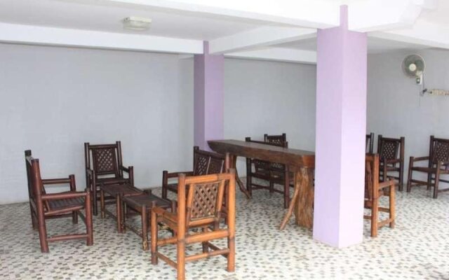 Baru Dua Beach Hotel and Restaurant