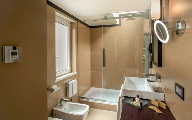 Les Fleurs Luxury House